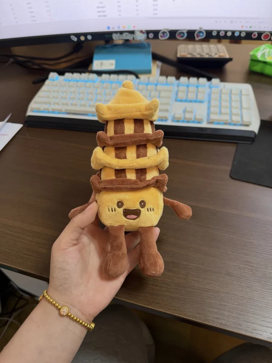 Palm-sized pancake character plush toy